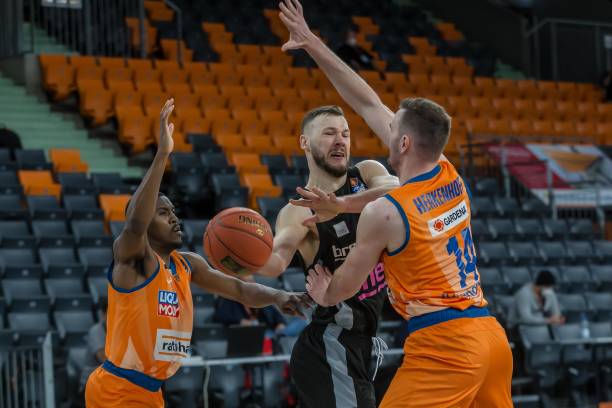 融入球队氛 融入球队氛